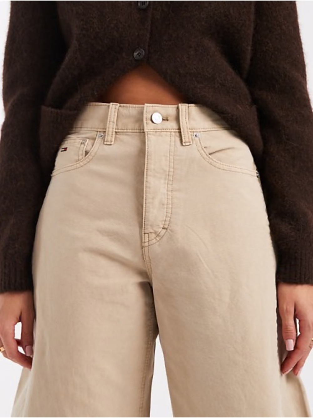 H&M high-waisted, ankle-length khaki Women’s jeans (Size 6)